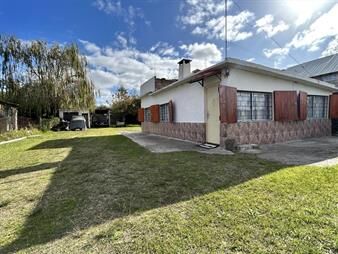 https://www.gallito.com.uy/venta-casa-el-pinar-dos-dormitorios-inmuebles-27843759