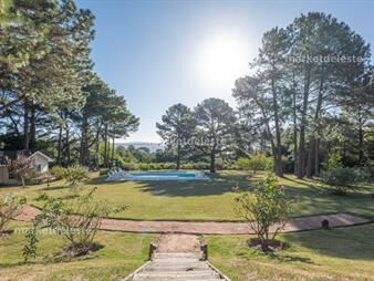 https://www.gallito.com.uy/casa-en-venta-punta-ballena-3-dormi-s-inmuebles-27128672