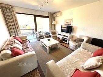 https://web5.gallito.com.uy/apartamento-en-venta-en-playa-mansa-dos-dos-inmuebles-27844232