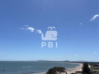https://www.gallito.com.uy/casa-en-venta-en-punta-ballena-con-vista-al-mar-inmuebles-27373328