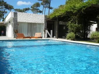https://www.gallito.com.uy/vendo-casa-3-dormitorios-con-piscina-en-del-punta-inmuebles-27844485