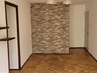 https://www.gallito.com.uy/alquiler-de-apartamento-2-dormitorios-al-frente-en-centro-inmuebles-27844993