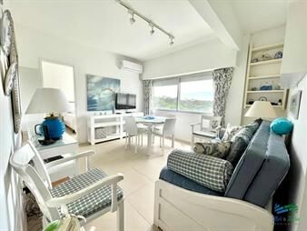 https://www.gallito.com.uy/en-venta-apartamento-1-dormitorio-con-piscina-en-inmuebles-27691296