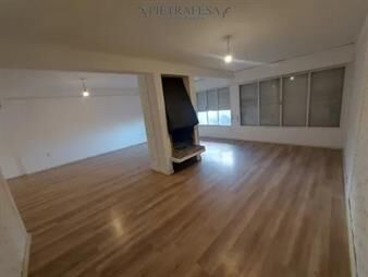 https://www.gallito.com.uy/casa-en-venta-4-dormitorios-3-baã±os-patio-con-inmuebles-27853978