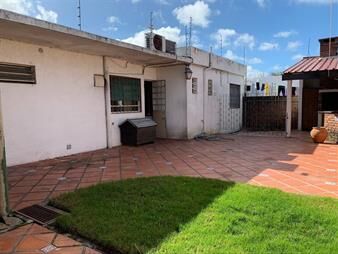 https://www.gallito.com.uy/venta-casa-malvin-con-muy-buena-renta-ideal-inversores-inmuebles-27699878
