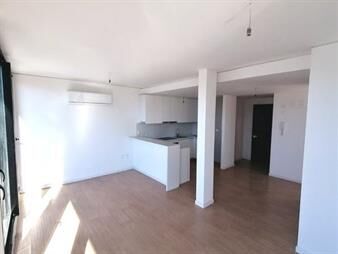 https://web5.gallito.com.uy/venta-con-renta-de-apartamento-4-dormitorios-en-alma-corso-inmuebles-24113484