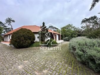 https://www.gallito.com.uy/venta-casa-4-dormitorios-en-golf-punta-del-este-inmuebles-27854867