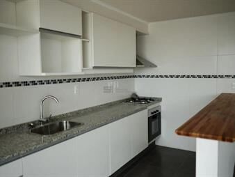 https://www.gallito.com.uy/se-alquila-penthouse-de-un-dormitorio-en-pocitos-con-parril-inmuebles-27858203