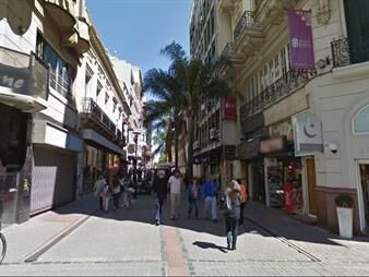 https://www.gallito.com.uy/venta-de-gran-local-comercial-en-punto-estrategico-de-ciuda-inmuebles-27854475