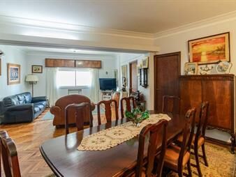 https://www.gallito.com.uy/venta-apartamento-centro-3-dormitorios-inmuebles-27858326