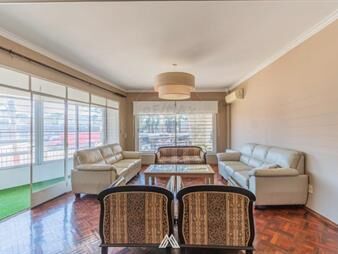 https://www.gallito.com.uy/venta-4-dormitorios-la-blanqueada-garage-inmuebles-27804310