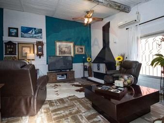 https://www.gallito.com.uy/venta-casa-4dorm-2baños-barbacoa-garaje-solymar-inmuebles-27858343