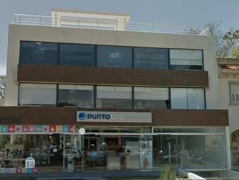 https://web5.gallito.com.uy/venta-de-local-comercial-en-punto-estrategico-de-carrasco-c-inmuebles-27858415