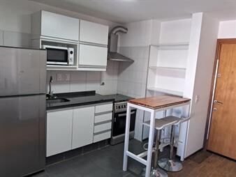 https://www.gallito.com.uy/alquilo-apartamento-1-dormitorio-totalmente-amoblado-con-inmuebles-27858456