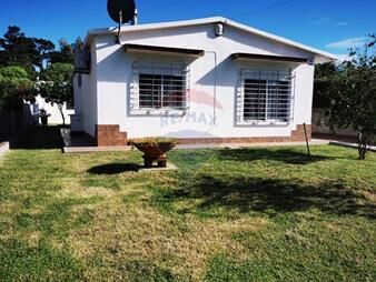 https://www.gallito.com.uy/casa-venta-2-dormitorios-y-apartamento-en-la-tuna-inmuebles-27858654