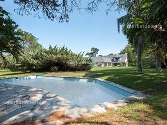 https://web5.gallito.com.uy/8250-m2-barrio-golf-inmuebles-25367162