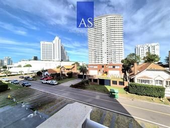 https://web5.gallito.com.uy/apartamento-2-dormitorios-terraza-cochera-a-solo-inmuebles-27858992