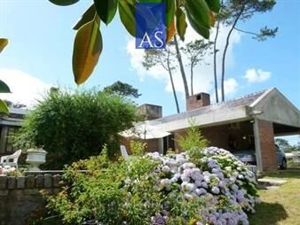 https://web5.gallito.com.uy/venta-casa-de-3-dormitorios-construcciã³n-playa-inmuebles-27859136