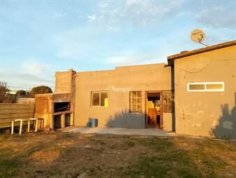 https://www.gallito.com.uy/alquiler-casa-2-dormitorios-colon-camino-paso-calpino-inmuebles-27859167