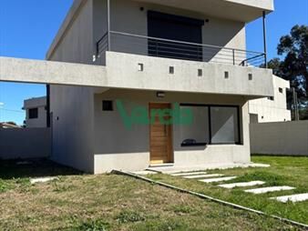 https://www.gallito.com.uy/venta-de-casa-a-estrenar-en-lomas-de-solymar-sur-inmuebles-27854295