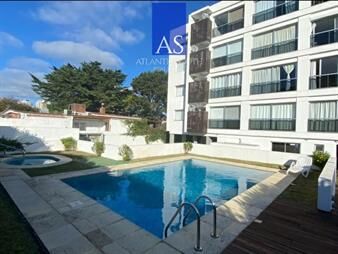 https://web5.gallito.com.uy/2-dormitorios-moderno-y-luminoso-con-terraza-y-inmuebles-27859223