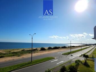 https://www.gallito.com.uy/espectacular-vista-franca-al-mar-con-parrillero-y-inmuebles-27859340