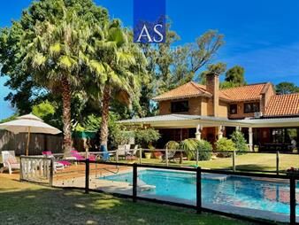 https://www.gallito.com.uy/casa-de-5-dormitorios-mãs-apartamento-en-zonal-inmuebles-27859352