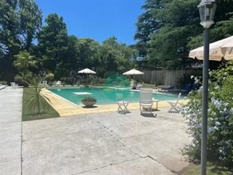 https://www.gallito.com.uy/venta-y-alquiler-anual-casa-5d-lugano-punta-con-piscina-y-inmuebles-27859588