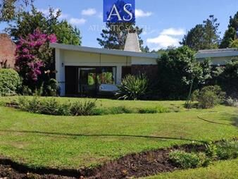 https://www.gallito.com.uy/casa-de-4-dormitorios-y-dependencia-pinares-inmuebles-27859609