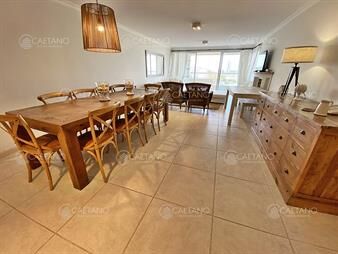 https://www.gallito.com.uy/gran-pent-couse-en-primera-fila-inmuebles-20645018