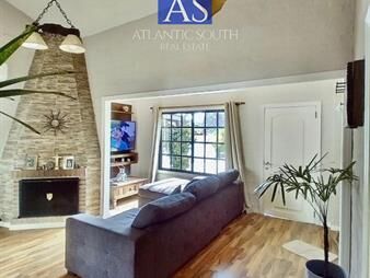 https://web5.gallito.com.uy/casa-tres-dormitorios-playa-mansa-punta-del-este-inmuebles-27859665