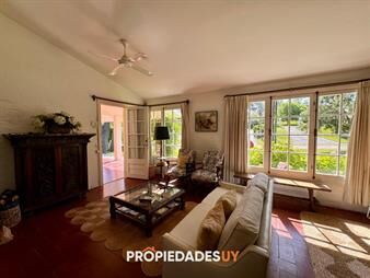 https://www.gallito.com.uy/chalet-en-san-rafael-inmuebles-27865752