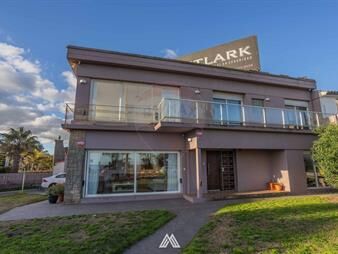 https://www.gallito.com.uy/venta-casa-4-dormitorios-sobre-rambla-punta-gorda-inmuebles-27865784