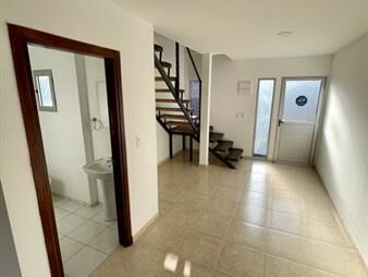 https://www.gallito.com.uy/alquiler-duplex-2-dormitorios-balcon-cochera-en-inmuebles-27865832