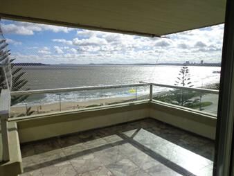 https://web5.gallito.com.uy/apartamento-en-venta-de-3-dormitorios-en-punta-inmuebles-27745351