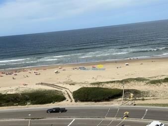 https://web5.gallito.com.uy/apartamento-en-venta-de-3-dormitorios-en-punta-inmuebles-27740034