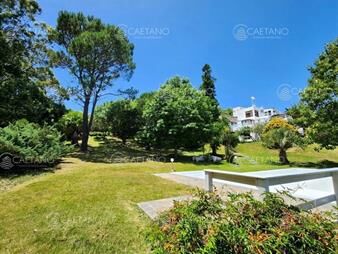 https://www.gallito.com.uy/venta-casa-posada-10-apartamentos-punta-inmuebles-24749597