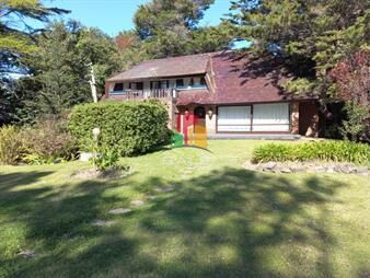 https://web5.gallito.com.uy/casa-en-venta-de-4-dormitorios-en-punta-del-este-inmuebles-27448458