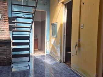 https://www.gallito.com.uy/venta-apartamento-la-comercial-1-dormitorio-inmuebles-27870092