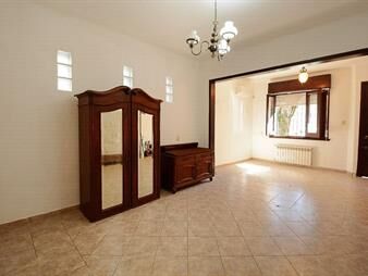 https://www.gallito.com.uy/venta-casa-cuatro-dormitorios-en-parque-batlle-inmuebles-27870131