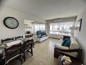 https://web5.gallito.com.uy/apartamento-en-peninsula-a-pasos-de-la-playa-y-inmuebles-27866211