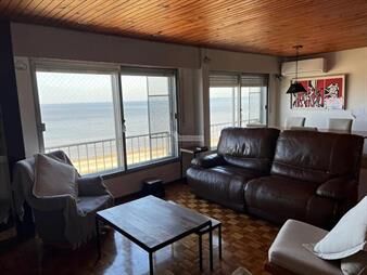 https://www.gallito.com.uy/venta-penthouse-3-dormitorios-malvin-republica-de-chile-y-s-inmuebles-27870260