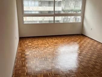 https://web5.gallito.com.uy/lindo-apartamento-luminoso-ubicado-en-pleno-18-de-inmuebles-27870269