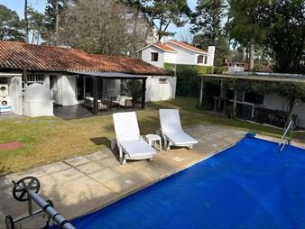 https://www.gallito.com.uy/alquiler-temporada-de-casa-4-dormitorios-en-barrio-cantegri-inmuebles-27870454