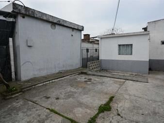 https://www.gallito.com.uy/se-vende-casa-con-cochera-a-reformar-en-belvedere-inmuebles-27871016