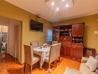 https://www.gallito.com.uy/alquiler-aparatemnto-2-dormitorio-patio-inmuebles-27874206