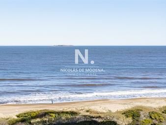 https://web5.gallito.com.uy/torre-premium-frente-al-mar-departamento-de-3-en-inmuebles-26958048