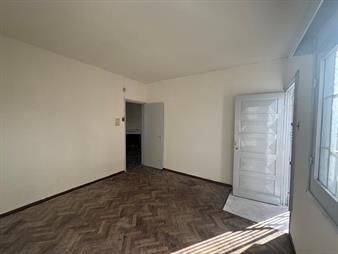 https://www.gallito.com.uy/alquiler-casa-1-dormitorio-patio-cochera-malvin-norte-inmuebles-27489955