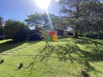 https://web5.gallito.com.uy/en-venta-casa-en-lugano-punta-del-este-de-3-inmuebles-27874265
