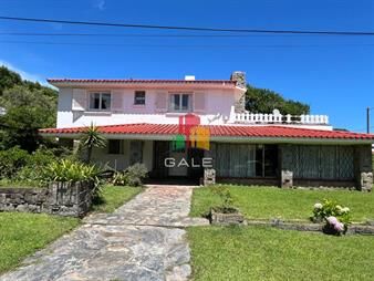 https://www.gallito.com.uy/casa-en-venta-de-4-dormitorios-con-barbacoa-y-piscina-en-m-inmuebles-27874271